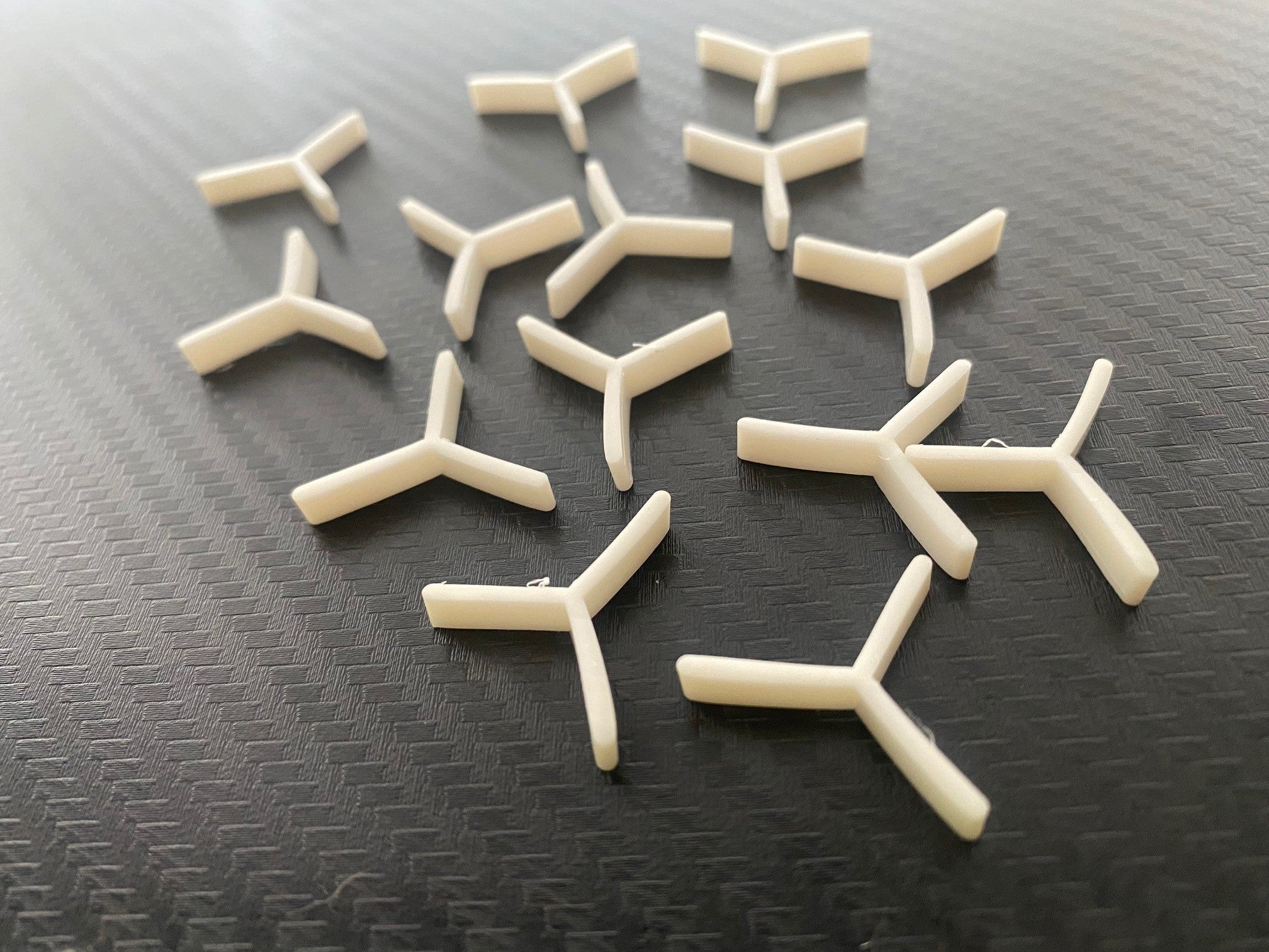 Y Long Leg  1/16" Spacers 1450 pcs/jar